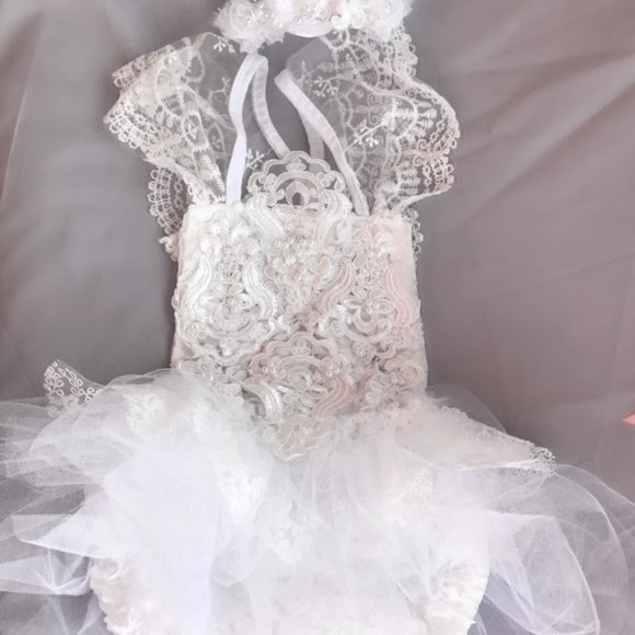 baby girl white lace romper set - Picture 4 of 9